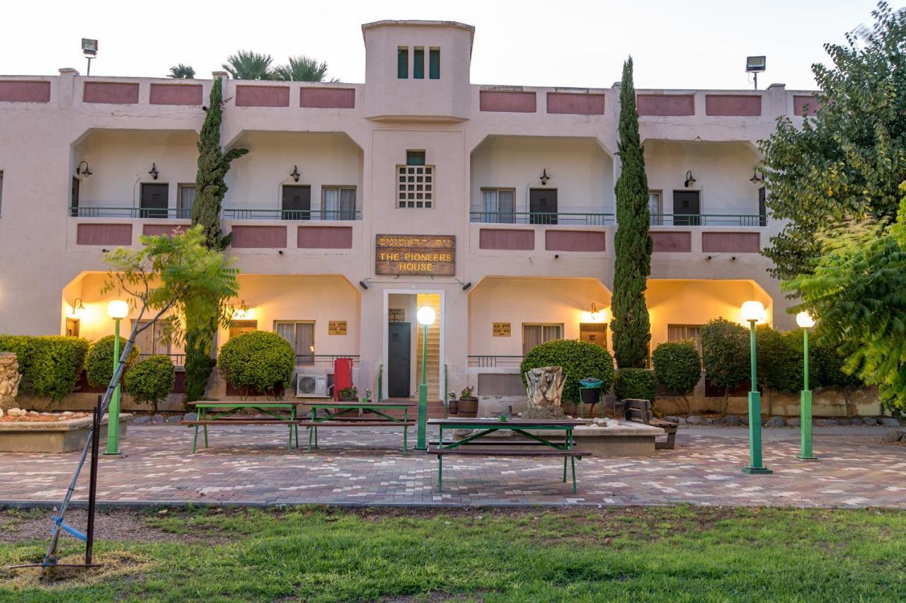 Degania Bet Kibbutz Country Lodging 호텔 키네레트 외부 사진